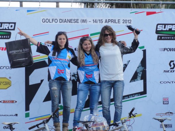 Saison 2012 Team Massilia Bike System podium San Bartholomeo : 1358404558.553194_386802828018530_159107657454716_1244947_1806688667_n.jpg